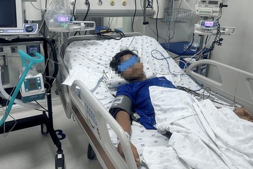 Thách nhau ăn nắm gạo màu hồng, bé trai ở TP.HCM nguy kịch