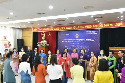 Dạy tiếng Việt cho trẻ em ở nước ngoài cần bắt đầu từ cảm xúc