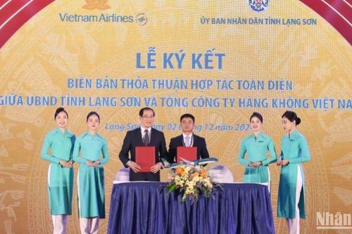 Vietnam Airlines 'bắt tay' Lạng Sơn xúc tiến du lịch, đầu tư thương mại