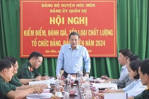 Lãnh đạo phát huy vai trò nòng cốt của LLVT địa phương