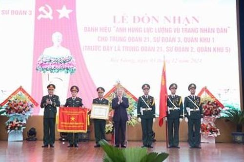 Trung đoàn 21 đón nhận danh hiệu Anh hùng Lực lượng vũ trang nhân dân