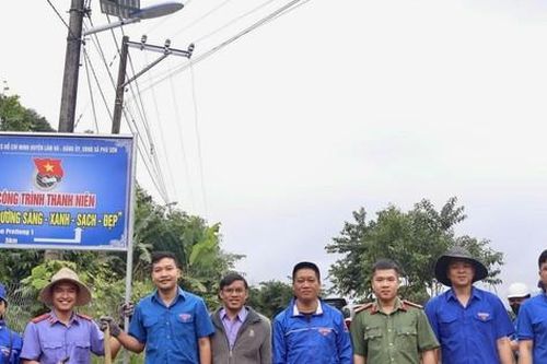 Những 'chiến binh xanh' góp sức vì môi trường