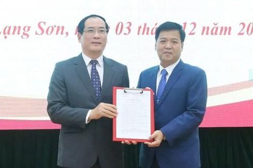 Công bố Quyết định của Chủ tịch tỉnh Lạng Sơn về công tác cán bộ