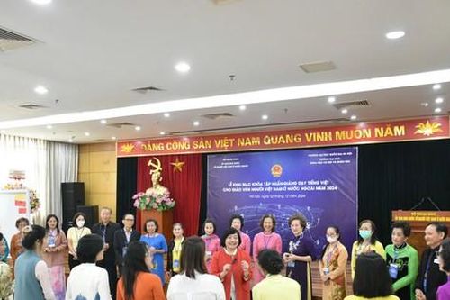 Chia sẻ phương pháp dạy tiếng Việt cho trẻ em ở nước ngoài