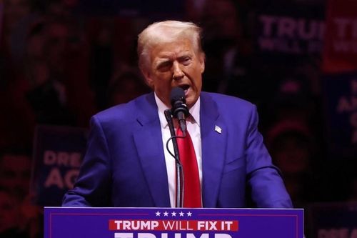 Ông Donald Trump đặt hạn chót, cảnh báo Hamas phải trả giá