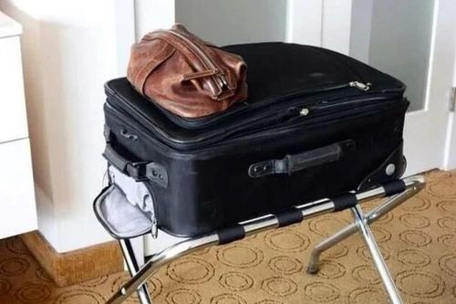 Chuyên gia cảnh báo sai lầm nghiêm trọng khi cất quần áo vào tủ ngăn tủ ở khách sạn