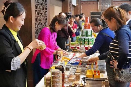 Tìm giải pháp phát triển bền vững thị trường nông lâm thủy sản Việt - Trung
