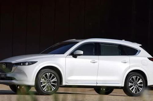 Mazda CX-8 2024 'lên kệ' thị trường Việt: Ba phiên bản, giá khởi điểm từ 969 triệu đồng