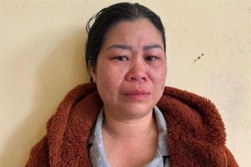 Tạm giam đối tượng ép vợ chồng thoát y để đòi nợ