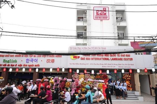 Khai trương Trung tâm ngoại ngữ quốc tế Sao Mai tại TP.HCM
