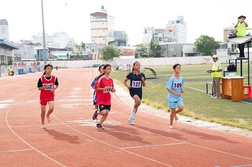 Phát triển điền kinh trong học sinh