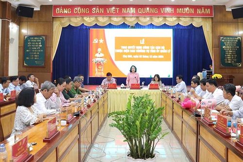 Chợ Mới công bố quyết định chỉ định bổ sung Ủy viên Ban Chấp hành Đảng bộ huyện