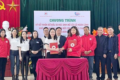 Ký kết nhận đỡ đầu 50 học sinh mồ côi có hoàn cảnh khó khăn