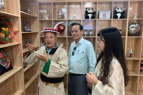 Tứ Xuyên ký sự (kỳ 3): Những người bạn dân tộc Tây Tạng