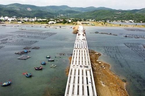 Quảng Ngãi: Tập trung tháo gỡ vướng mắc để giải ngân vốn đầu tư công cao nhất có thể