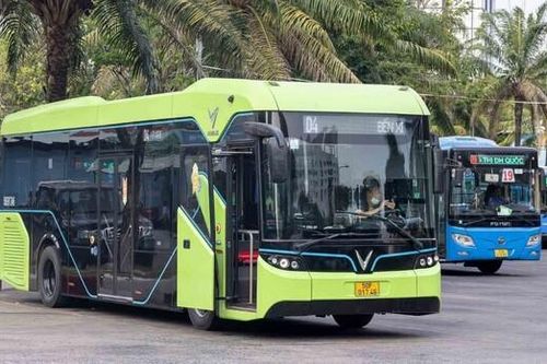 Từ ngày 1/1/2025, xe sử dụng năng lượng sạch sẽ được nhận biết bằng tem kiểm định riêng