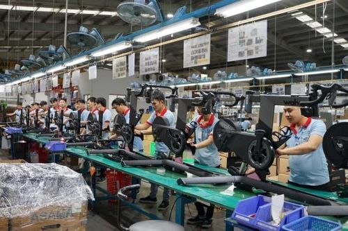 PMI ngành sản xuất Việt Nam tăng nhẹ trong tháng 11