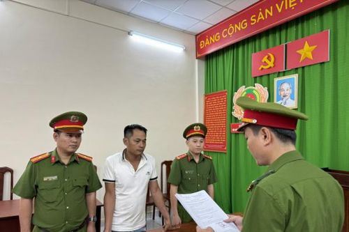 Tìm nạn nhân trong vụ 'phù phép' hàng trăm xe gian thành xe mới