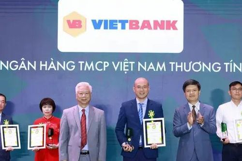 Vietbank vinh danh 'Thương hiệu mạnh - Phát triển bền vững 2024'