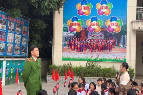 Tuyên truyền, phổ biến giáo dục pháp luật cho hơn 1.500 học sinh