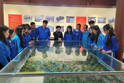 Chi bộ Tỉnh đoàn thanh niên sinh hoạt chuyên đề quý IV/2024
