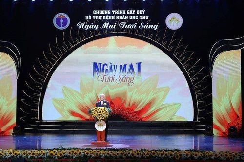 Chung tay ủng hộ Quỹ hỗ trợ bệnh ung thư nghèo