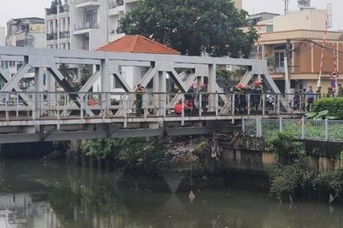 TPHCM: Phát hiện thi thể trôi trên kênh Nhiêu Lộc – Thị Nghè