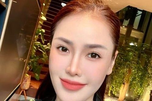 Sau ồn ào cứu trợ từ thiện, ca sĩ Quế Vân rao bán hàng loạt đồ hiệu để làm gì?