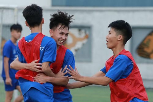 THPT Hà Thành thắng đậm nhất vòng 1/8
