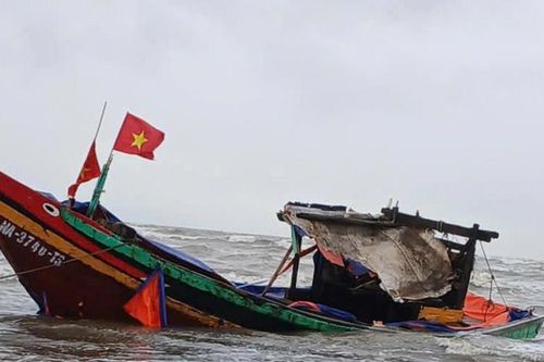 Ngư dân kêu cứu vì cảng bị bồi lấp