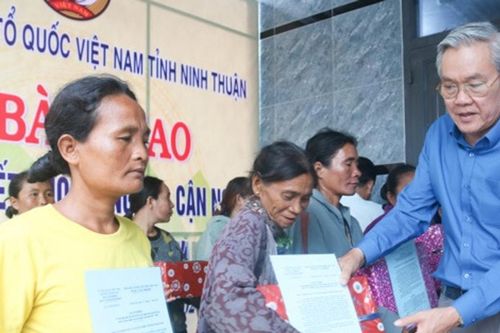 Ninh Thuận: Bàn giao 19 căn nhà Đại đoàn kết cho các hộ nghèo năm 2024