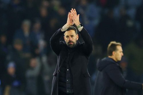 'Quý ông' Van Nistelrooy