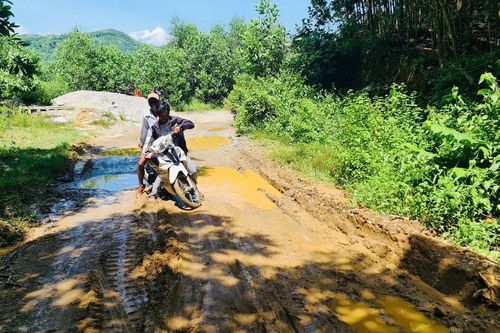Quảng Nam: dự án đường 120 tỷ đồng dang dở, người dân gặp khó