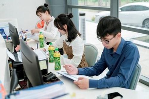 Uống trà, spa, gội đầu để giải tỏa căng thẳng cuối năm