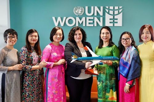 Đoàn công tác 'Tô Cam bầu trời' thăm trụ sở UN Women khu vực Châu Á – Thái Bình Dương