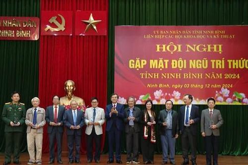 Ninh Bình gặp mặt, tôn vinh những đóng góp của đội ngũ trí thức