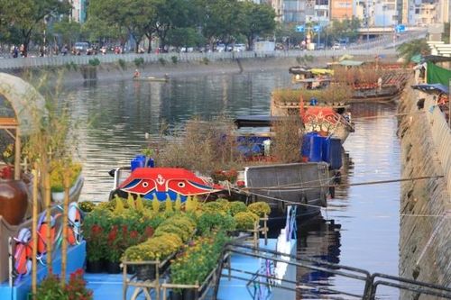 Chợ hoa Xuân 'Trên bến dưới thuyền': Tái hiện hơi thở Tết Việt, quảng bá văn hóa vùng miền