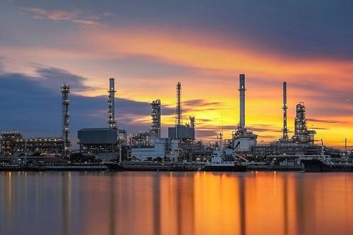Iraq tạm dừng hoạt động tại nhà máy lọc dầu Basra