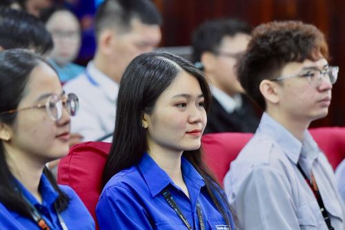 Quy tắc ứng xử trên mạng cho sinh viên: Trường đặt ra chuẩn mực quan trọng