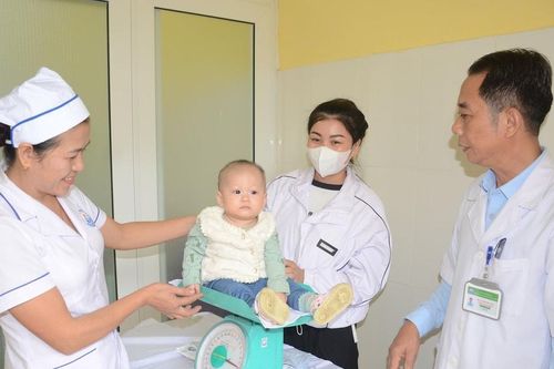 Khó khăn phòng, chống suy dinh dưỡng cho trẻ dưới 5 tuổi ở miền núi