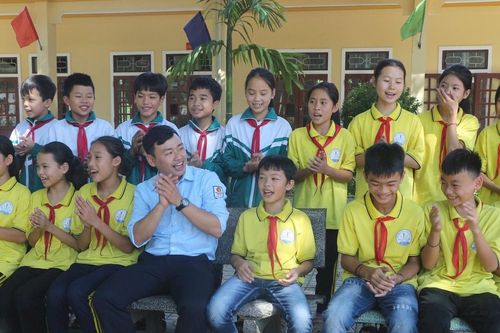 Nhà giáo trẻ tiêu biểu đồng hành với học sinh vùng khó Quỳ Châu