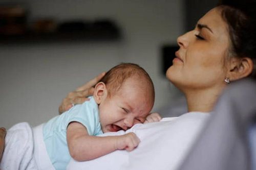 Nguyên nhân gì khiến phụ nữ sau sinh dễ bị tàn nhang?