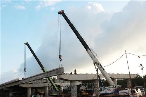 Thi công 'nước rút' Dự án cao tốc Vạn Ninh - Cam Lộ qua Quảng Trị