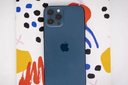 iPhone 12 Pro Max giảm cực sâu tháng 12, viền thép vẫn là đỉnh nóc, giá bán rẻ như Android tầm trung