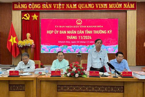 UBND tỉnh Khánh Hòa họp thường kỳ tháng 11