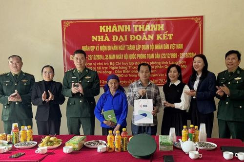 Khánh thành nhà đại đoàn kết tại xã Trùng Khánh, huyện Văn Lãng