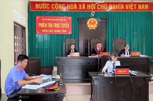 Lừa xin việc để chiếm đoạt 300 triệu đồng, 1 bị cáo lãnh án 9 năm tù