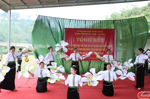 Tập huấn bảo tồn, phát huy giá trị văn hóa truyền thống cho 25 hạt nhân văn nghệ
