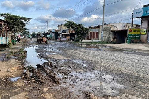 Đắk Lắk: Người dân bức xúc vì đường hàng trăm tỷ thi công dang dở