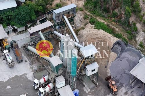 Trạm trộn bê tông không phép ngang nhiên tồn tại ngay trung tâm TP. Nha Trang